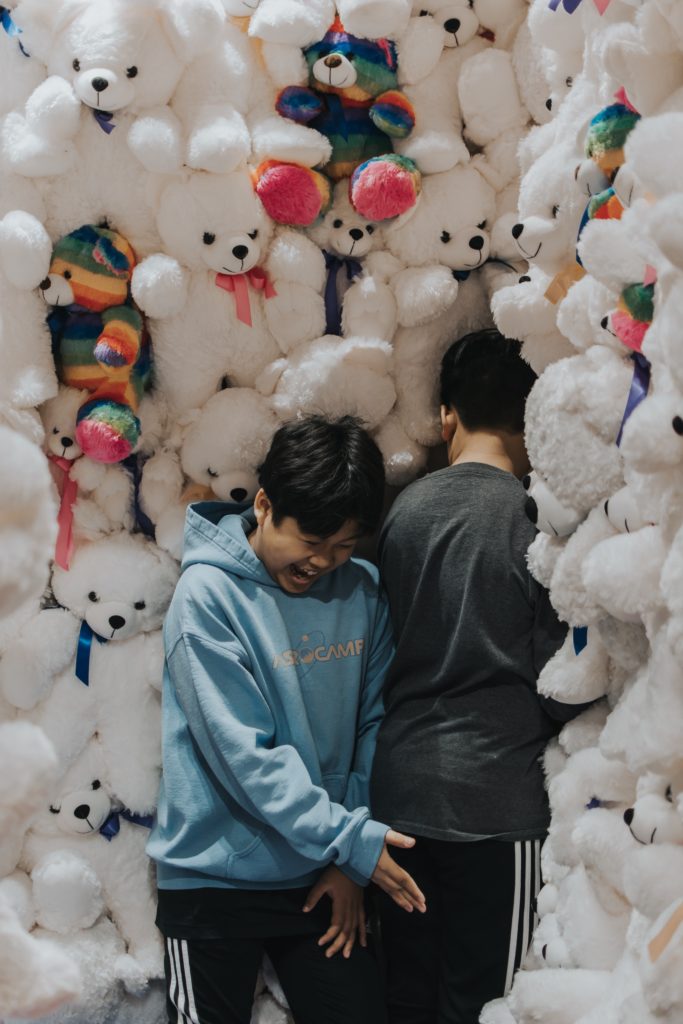The Scene Pop-up Photo Experience in Tempe, Arizona with little kids in teddy bear room.