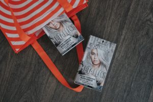 How to color your hair to silver using Schwarzkopf got2b® Metallic Silver