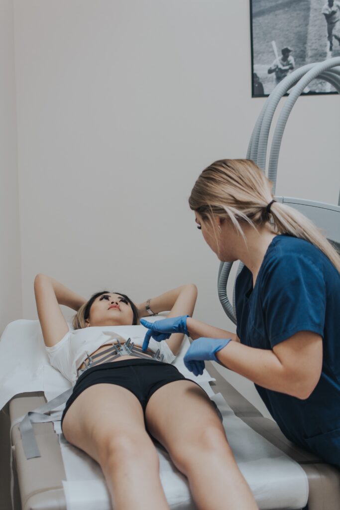 Have you tried out SculpSure or WarmSculpting before? Learn more about Demi Bang trying out this treatment.