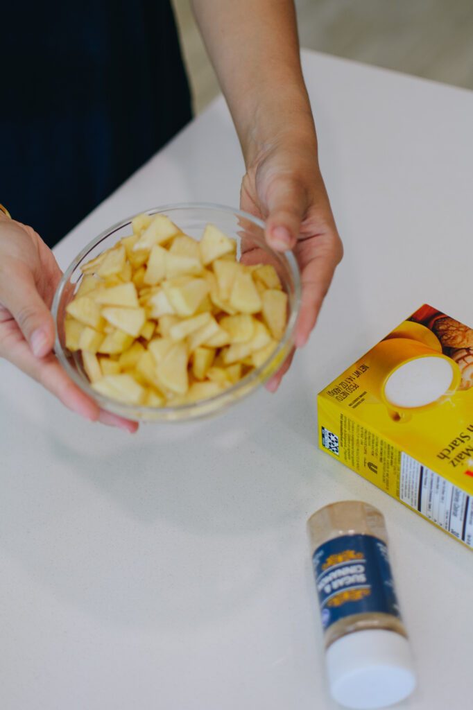 Arizona blogger Demi Bang shares how she made apple filling from scratch.