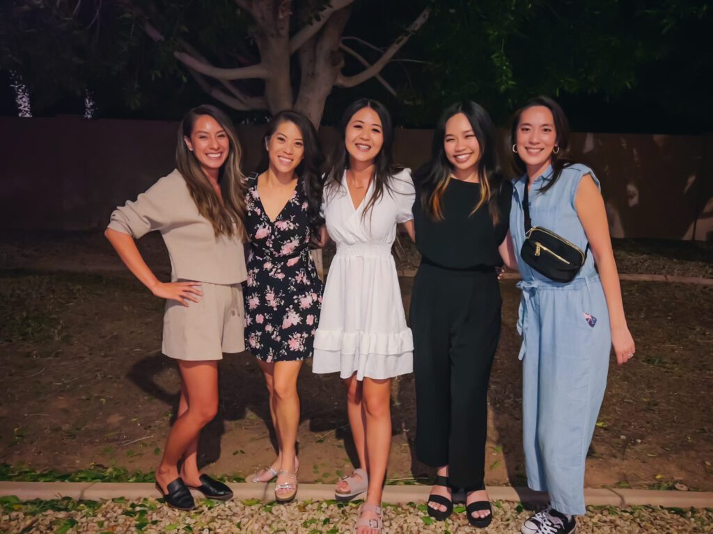 Blogger Demi Bang hosts dinner with her friends.