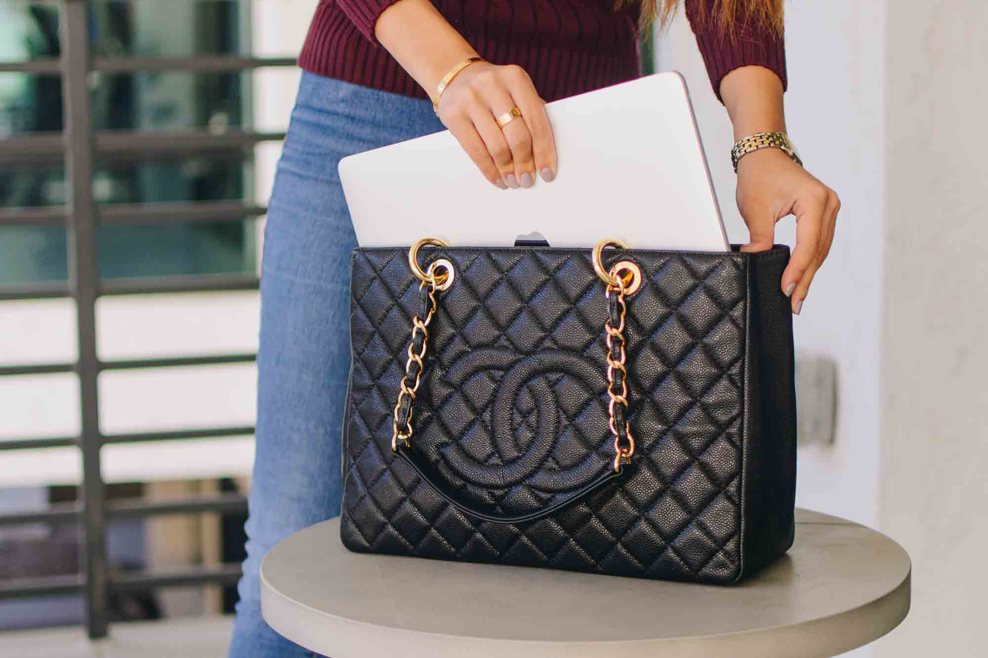 What's in my Chanel Grand Shopping Tote & Review 