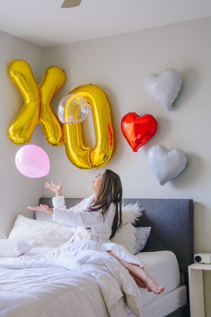 Blogger Demi Bang shares Valentine's Day themed photoshoot ideas with XOXO Balloons.